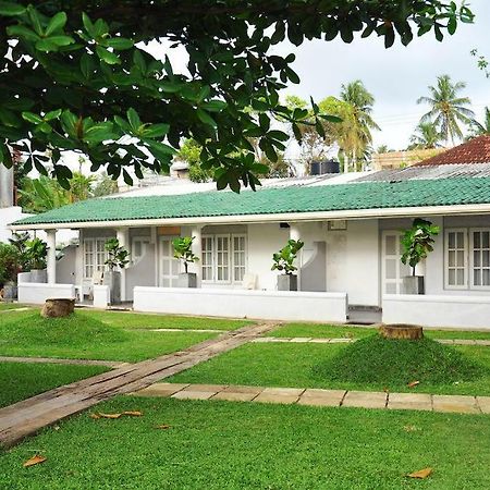 Mirissa Bay Resort Bagian luar foto